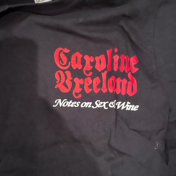 Iconic Caroline Vreeland tour 2020 tee - Picture 2 of 3